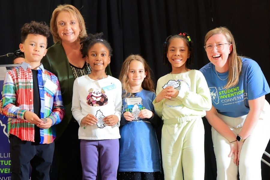 Support Chicago Innovation's Programs